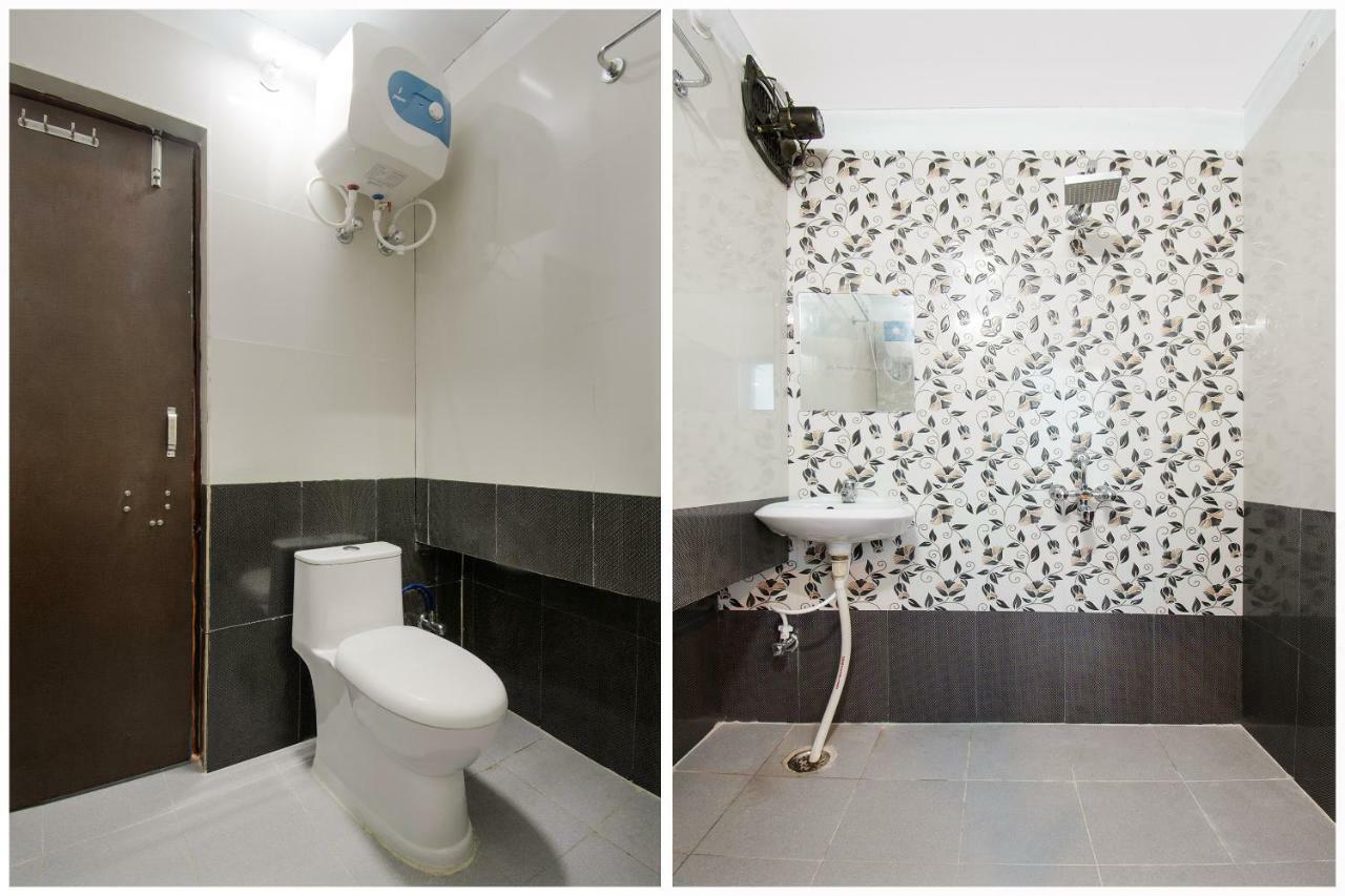 Oyo 45609 The Legend Inn Deluxe Danapur Экстерьер фото