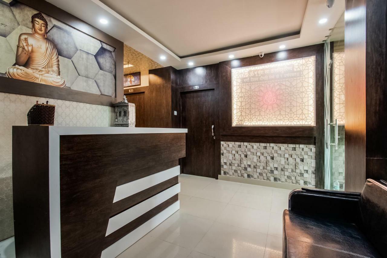 Oyo 45609 The Legend Inn Deluxe Danapur Экстерьер фото